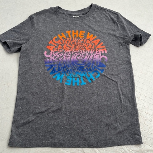 Old Navy Other - Old Navy gray multicolor rainbow catch the wave short sleeve graphic t-shirt